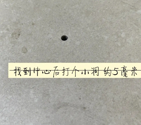 大姚瓷砖空鼓维修公司专业解答在瓷砖铺贴过程中，如果砂料搅拌不均匀，将会带来以下问题